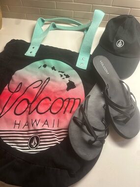 Volcom Bundle Set of 3 ! Gradient Hawaii Tote, Hat, Flip flops )